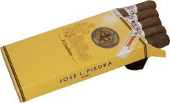 José L. Piedra Cazadores packaging
