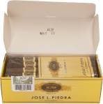 José L. Piedra Cazadores packaging