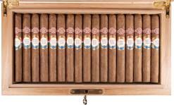 Montecristo Compay Centennial Humidor packaging