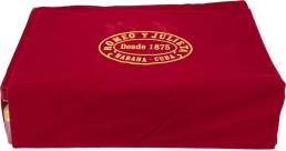 Romeo y Julieta Nobles packaging