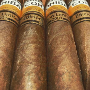 Cohiba Piramides limited edition 2001 (3)